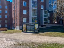Bussipysäkille kävelee muutamassa minuutissa.