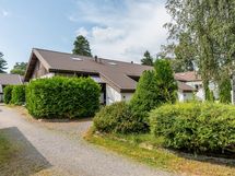 Rivitaloyhtiön ainoa paritalorakennus