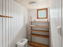 Alakerran pukeutumistila