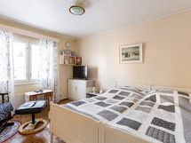 Yläkerran makuuhuone 3