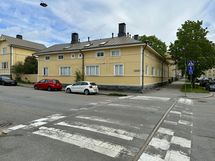 Pitkänlahdenkatu 11 / Långviksgatan 11