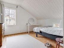 Yläkerran makuuhuone