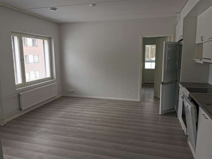 Kerrostalo, 2h + ak + kh + p, 43 m², Kivimaa, Lahti