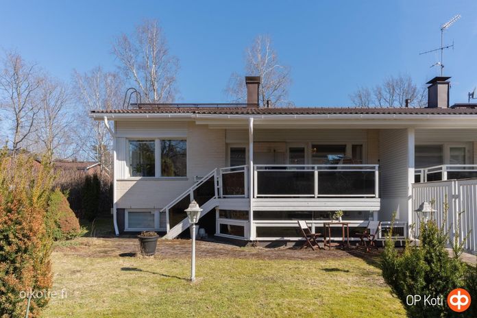 Paritalo, 2h+k+toimisto+ask.+th+khh+vh+s+kphx2+wc+piha+p+vilpola (yj:2 h+k+ask+takkah+var+sauna), 183.5 m², Oulunkylä, Helsinki