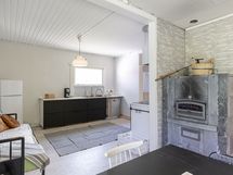 Alakerran keittiö