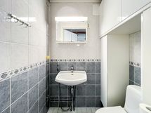Erillinen wc.