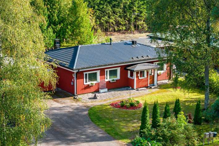 Omakotitalo, 4h,k,tkh,kph,s,wc, 110/121 m², Saareksiinmäki, Imatra