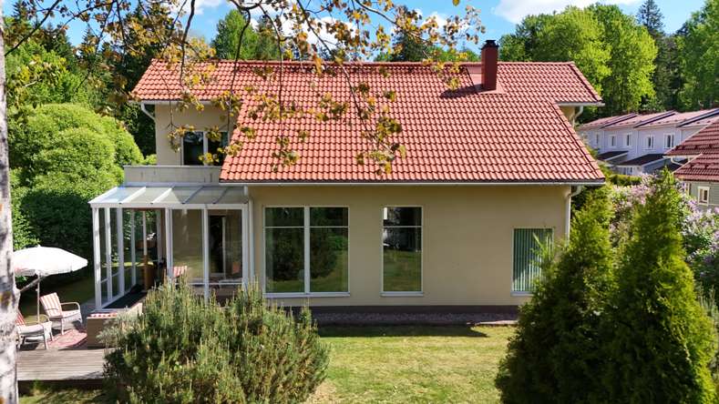 Omakotitalo, 5h, kt, s, kph, wc, vh, 150/179 m², Veikkola - Näkymä 2