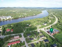 Ilmakuva Ivalojoen ja Pikku-Petsamon suuntaan