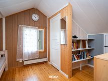 Yläkerran makuuhuone