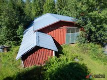 Vanhempi varastorakennus