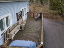 Olohuoneesta suurelle terassille