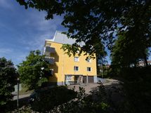 Julkisivukuva yhtiön pääsisäänkäynnin puolelta