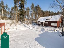 Etupihalle mahtuu useampikin ajoneuvo