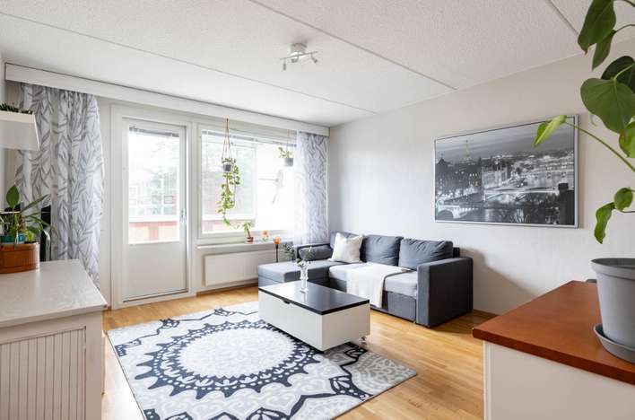Kerrostalo, 3h+k+kph+s+erill.wc+lasitettu parveke, 79,5 m², Hervanta, Tampere