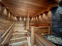 Taloyhtiön sauna.