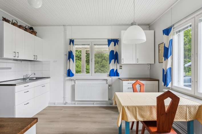 Omakotitalo, 3h, k, s, 63/103 m², Evitskog, Kirkkonummi