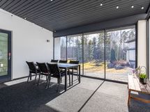 Lasitettu terassi