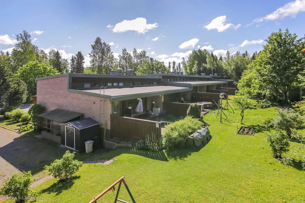 Erämiehenkatu 52 D, 4h+k+s+khh+th+at 126 m2/ Fångstmannastigen 52 D 4r+k+b+hjk+sr+gar. 126 m2