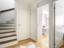 Ala aula ja portaat ylös