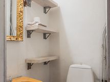 Alakerran wc.