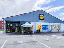 Jankan Lidl ja Linnainmaan kattavat palvelut ympäristössä.