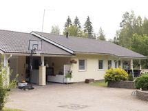 Pihapiiriä (vehreään aikaan)