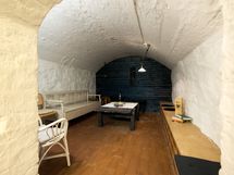 Taloyhtiön viinikellari