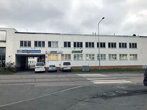 Julkisivu kadulta päin