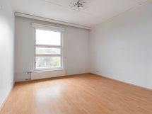 Makuuhuone kaapistolla