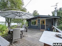 Keittiön puolen terassi
