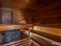Taloyhtiön tilava, LVIS-saneerauksen yhteydessä uusittu sauna.