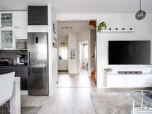 Näkymä eteiseen päin.