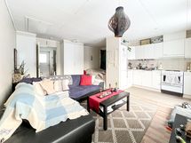 Pohjaratkaisu on toimiva ja kaappitilaa on myös mukavasti.