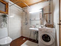 Kylpyhuoneen voi halutessaan päivittää