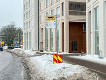 Bussipysäkki on lähellä.