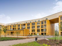 Valokuva Tuulikello 2:n sisäpihalta