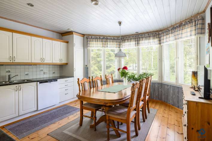 Omakotitalo, 4h+k+s+vsto+lämmin at+kesäkeittiö+ulkovarasto, 124/164 m², Päkinmäki - Näkymä 4