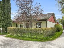 Hyyppäpolku 6 - Vipstigen 6