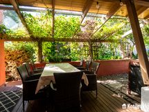 Etupihan katettu terassi alue