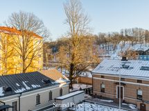 Asunnosta näkymät joelle ja Samppalinnan mäkeen