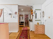 Aula kuvattuna olohuoneen puolelta