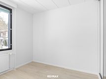 Alakerran aula / työhuone / makuuhuone