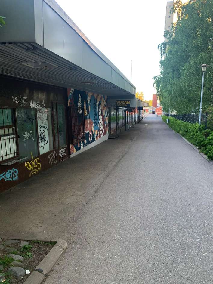 Liiketila, 1 220 m², Koivukylä, Vantaa