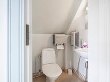 Yläkerran WC