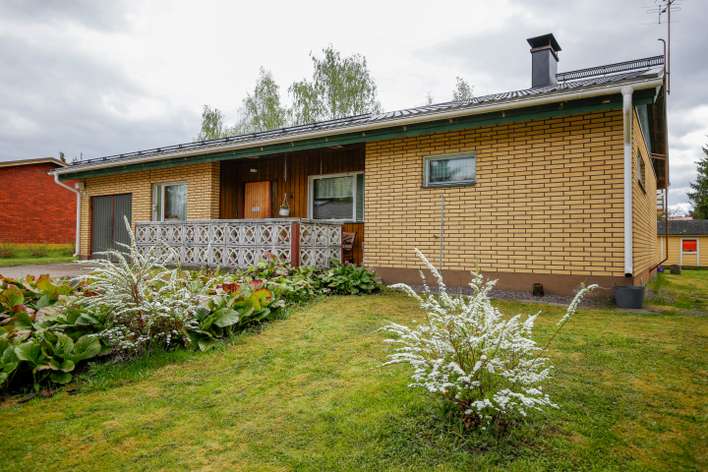 Omakotitalo, 4h+k+ph+s+2wc, 104/155 m², Sarkkila
