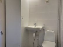 Yläkerran wc/kylpyhuone