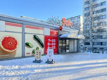 Ruokakaupat kävelyetäisyydellä.