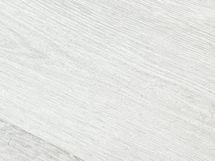 Kauniit vaaleat pinnat luovat valoisan tunnelman.