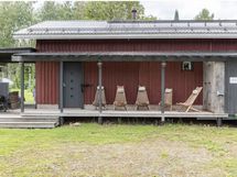 Tallirakennus saunaosaston jäähyttelyaitio